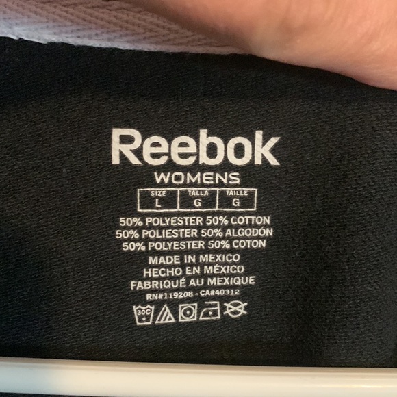 Bruins Womens L lightweight crew neck sweatshirt. Great shape - Picture 2 of 3